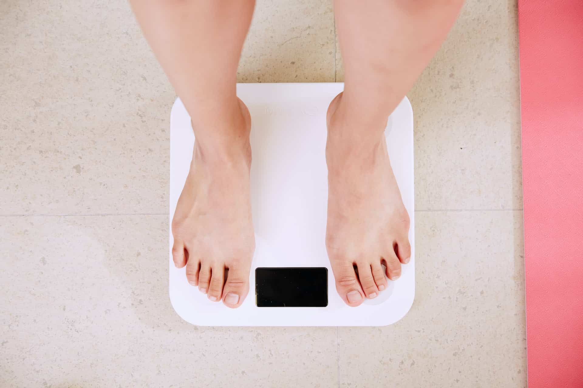 如何減肥而無需計算卡路里（17個技巧）